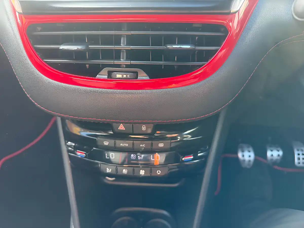 Used 2013 Peugeot 208 GTI Red - Interior and Exterior details 17