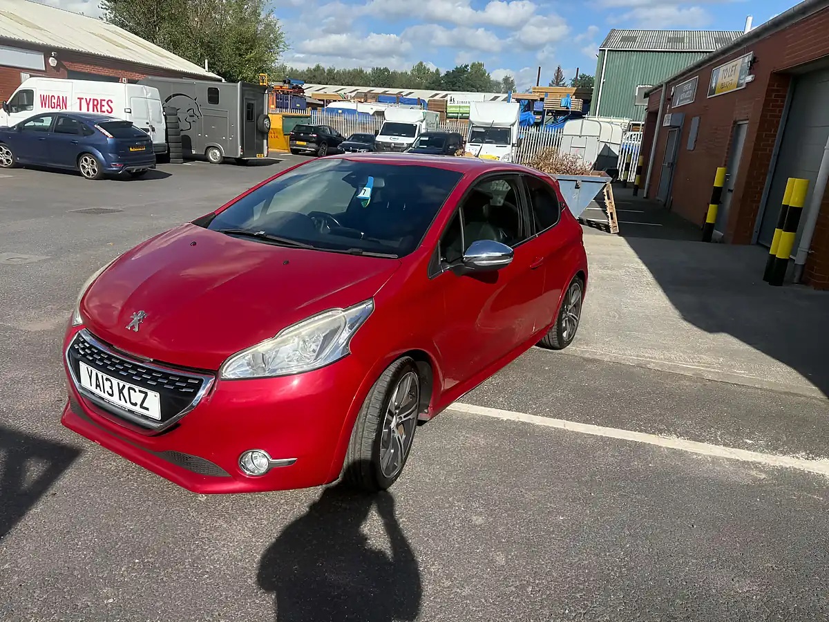 Used 2013 Peugeot 208 GTI Red - Interior and Exterior details 2