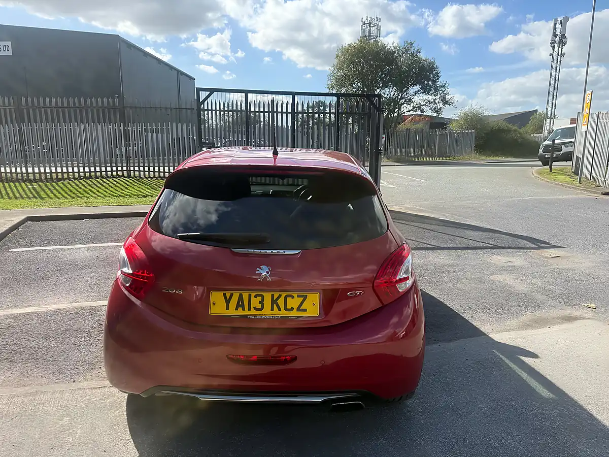 Used 2013 Peugeot 208 GTI Red - Interior and Exterior details 3