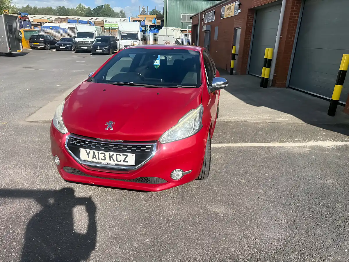 Used 2013 Peugeot 208 GTI Red - Interior and Exterior details 4