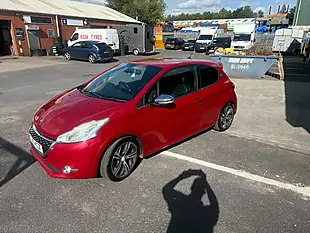 Used 2013 Peugeot 208 GTI Red - Interior and Exterior details 5