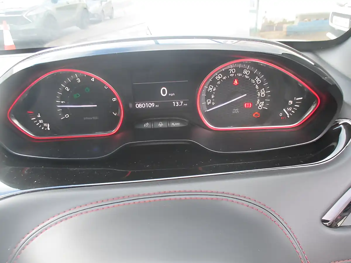 Used 2013 Peugeot 208 GTI White - Interior and Exterior details 7