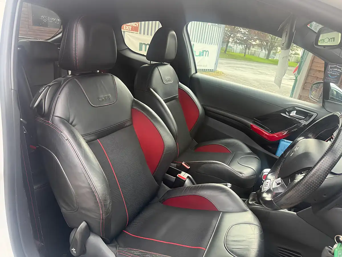Used 2013 Peugeot 208 GTI White - Interior and Exterior details 12