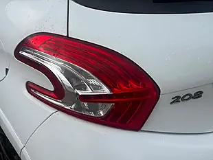 Used 2013 Peugeot 208 GTI White - Interior and Exterior details 17