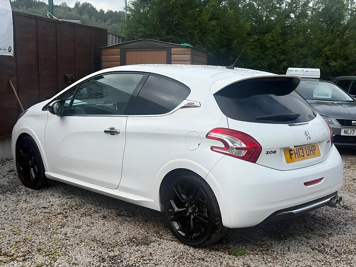 Used 2013 Peugeot 208 GTI White - Interior and Exterior details 5