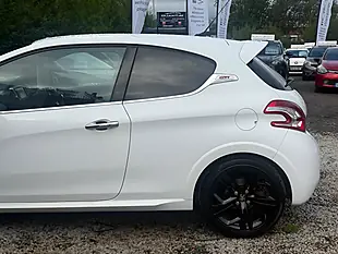 Used 2013 Peugeot 208 GTI White - Interior and Exterior details 8