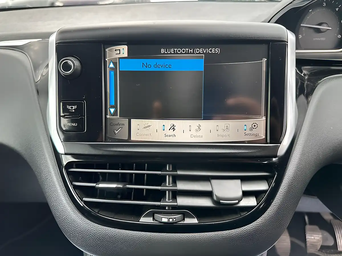 Used 2013 Peugeot 208 Intuitive Grey - Interior and Exterior details 14
