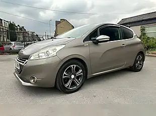Used 2013 Peugeot 208 Intuitive Grey - Interior and Exterior details 3