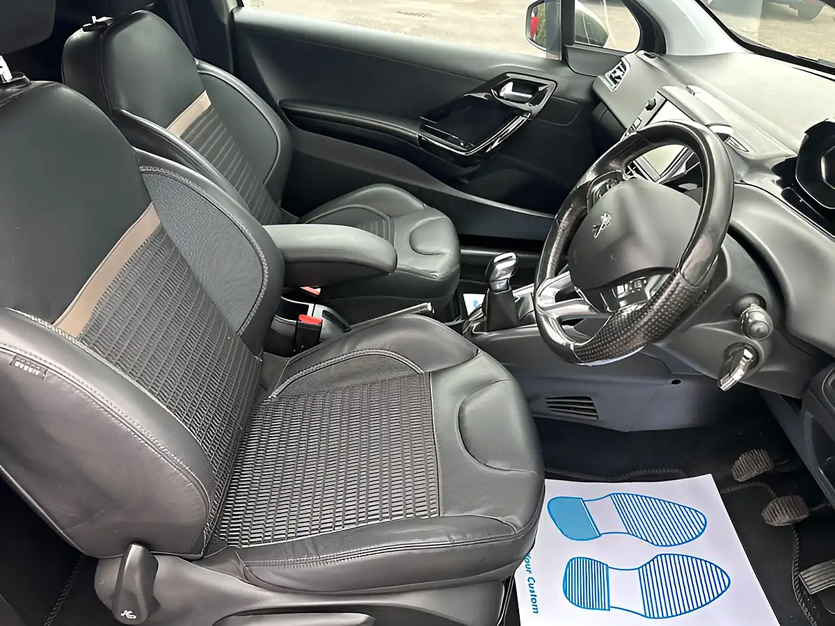 Used 2013 Peugeot 208 Intuitive Grey - Interior and Exterior details 4