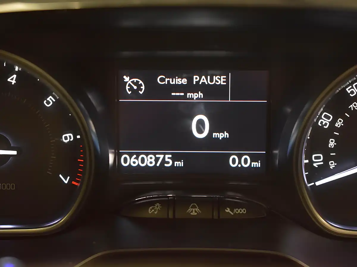 Used 2013 Peugeot 208 Intuitive Grey - Interior and Exterior details 16