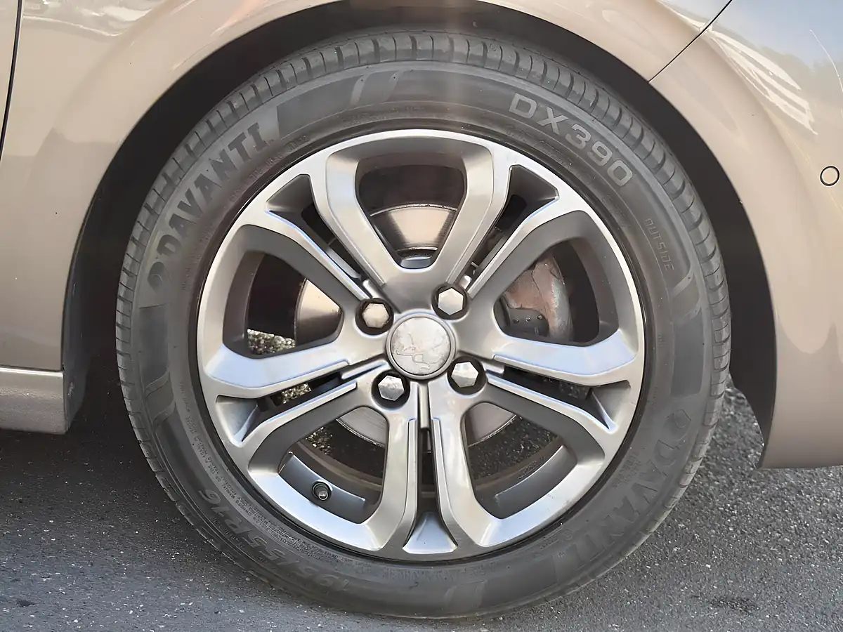 Used 2013 Peugeot 208 Intuitive Grey - Interior and Exterior details 9