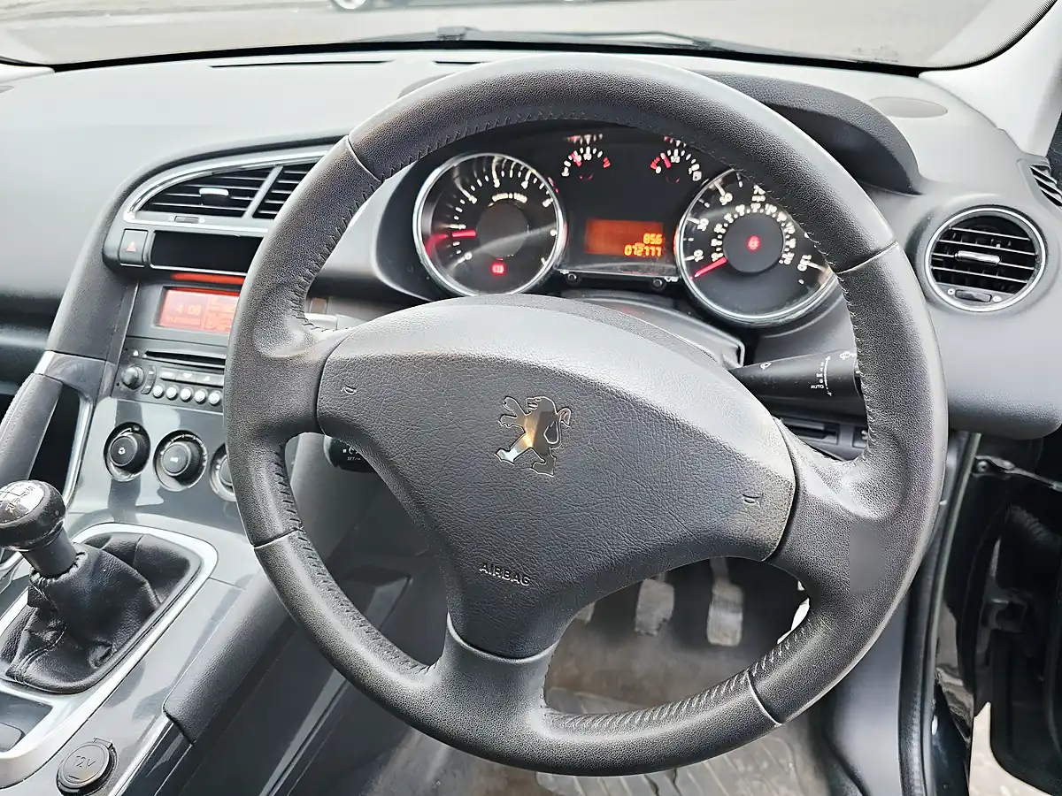 Used 2013 Peugeot 3008 Active Black - Interior and Exterior details 14