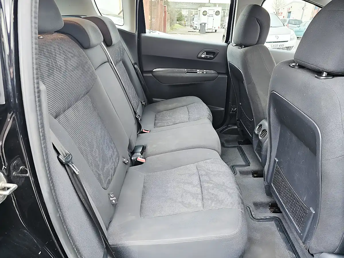 Used 2013 Peugeot 3008 Active Black - Interior and Exterior details 9