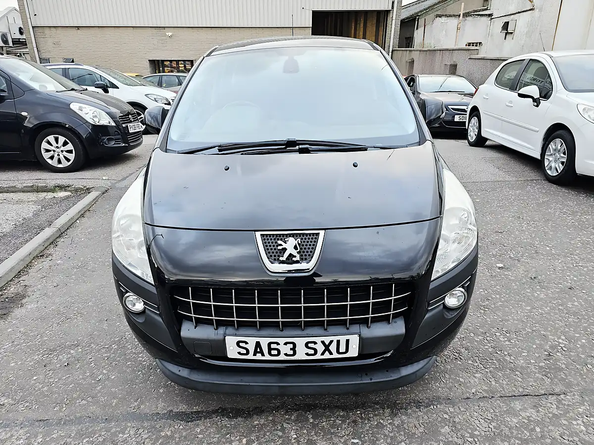 Used 2013 Peugeot 3008 Active Black - Front View