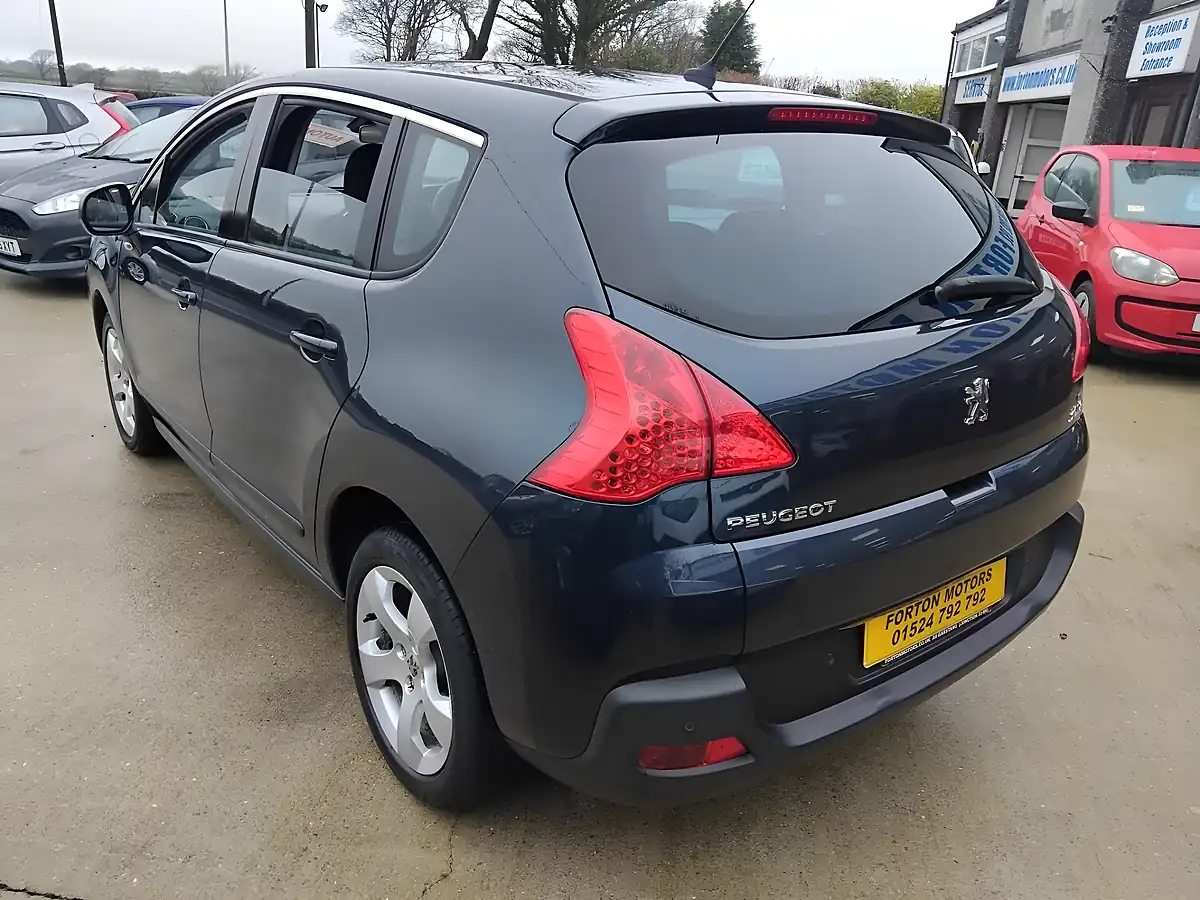 Used 2013 Peugeot 3008 Active Blue - Interior and Exterior details 11