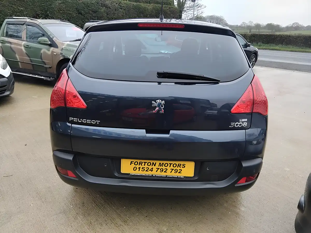 Used 2013 Peugeot 3008 Active Blue - Interior and Exterior details 7