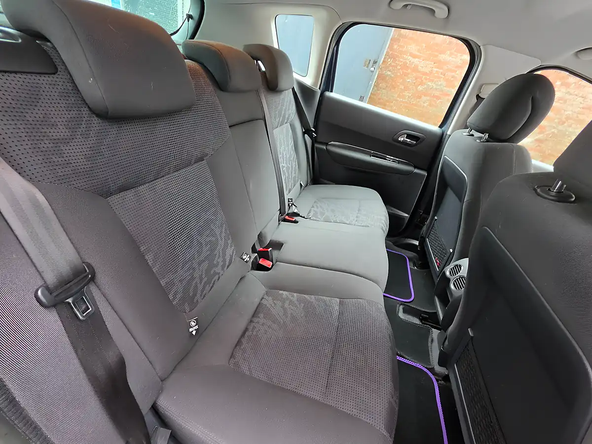 Used 2013 Peugeot 3008 Active Egc Blue - Interior and Exterior details 11