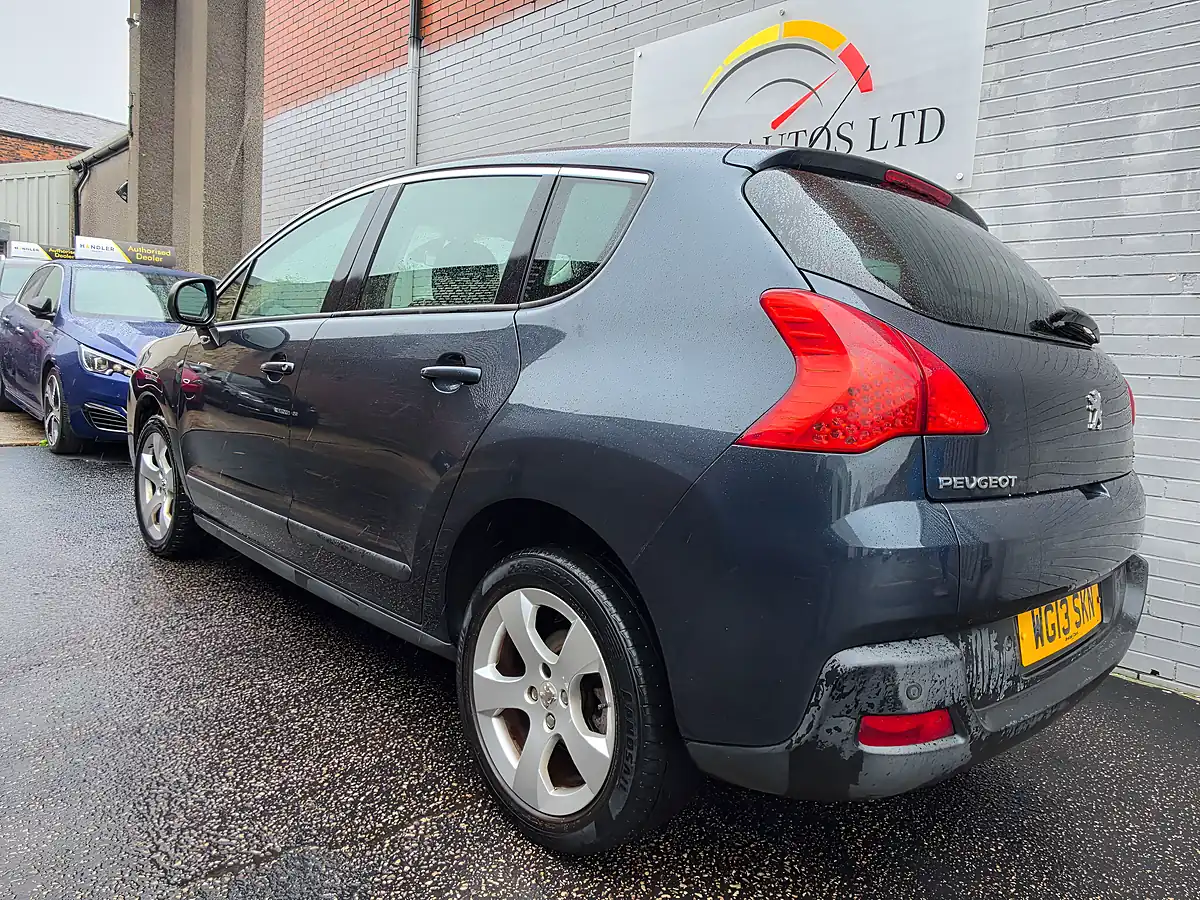 Used 2013 Peugeot 3008 Active Egc Blue - Interior and Exterior details 4