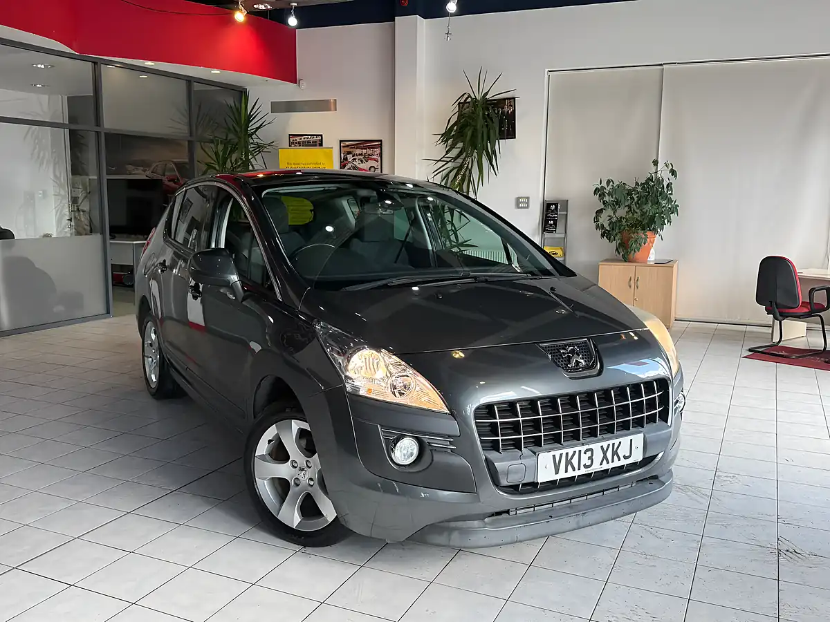 Used 2013 Peugeot 3008 Active Grey - Front View