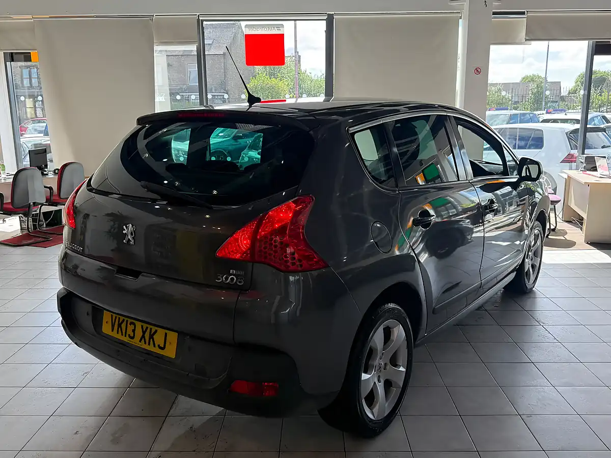 Used 2013 Peugeot 3008 Active Grey - Interior and Exterior details 10
