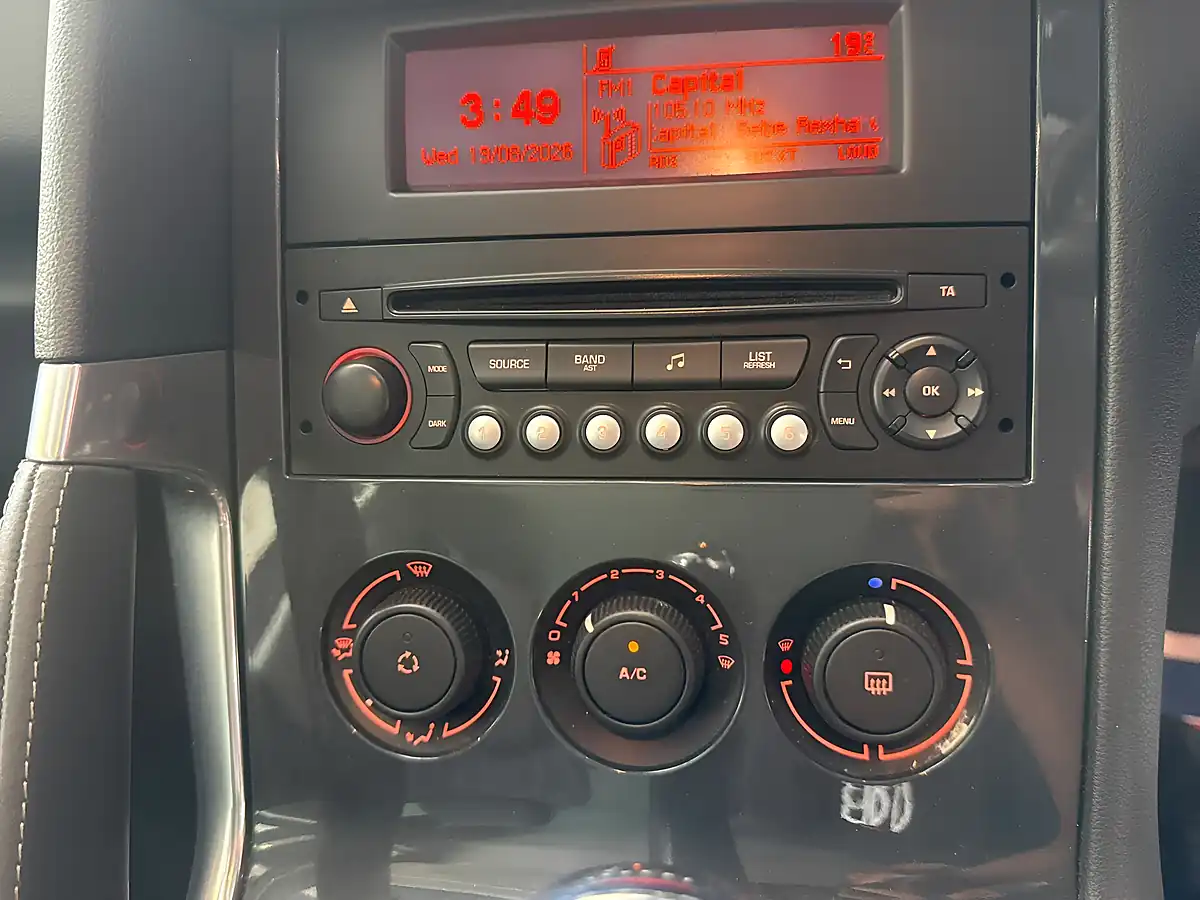Used 2013 Peugeot 3008 Active Grey - Interior and Exterior details 17
