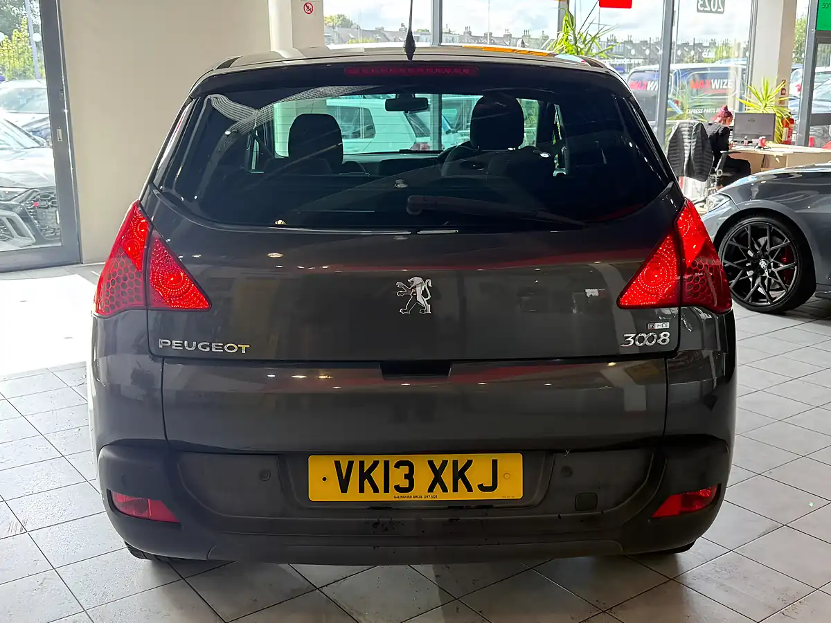 Used 2013 Peugeot 3008 Active Grey - Interior and Exterior details 8