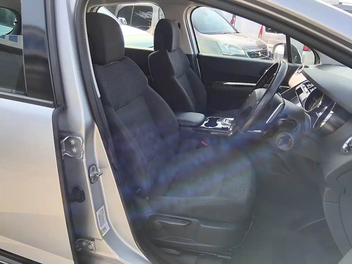 Used 2013 Peugeot 3008 Active Ii Silver - Interior and Exterior details 15