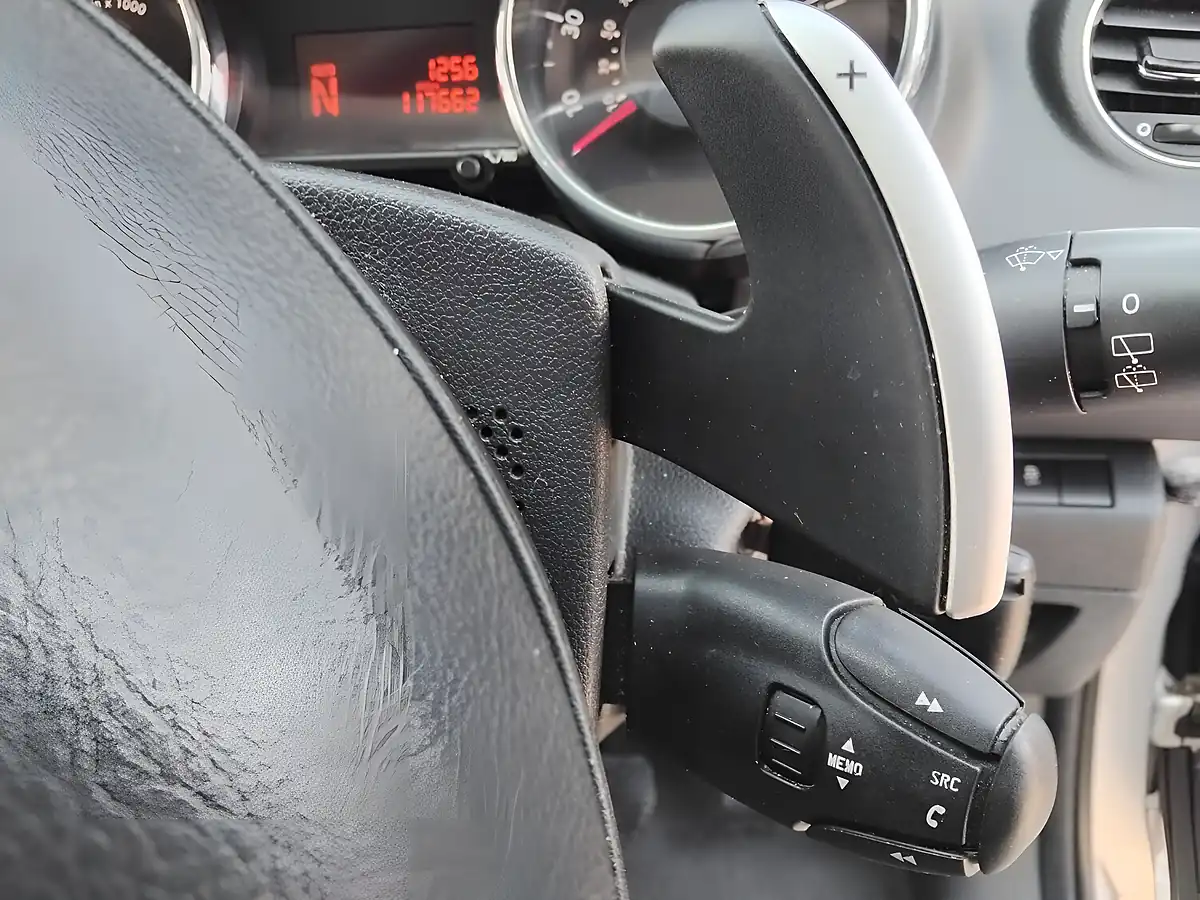 Used 2013 Peugeot 3008 Active Ii Silver - Interior and Exterior details 19