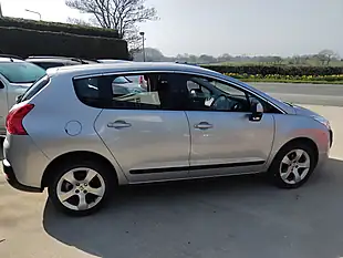 Used 2013 Peugeot 3008 Active Silver - Interior and Exterior details 13