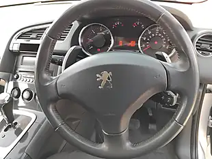 Used 2013 Peugeot 3008 Active Silver - Interior and Exterior details 17