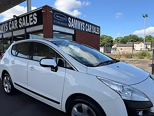 Used 2013 Peugeot 3008 Active White - Interior and Exterior details 10