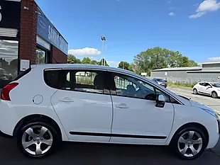 Used 2013 Peugeot 3008 Active White - Interior and Exterior details 7