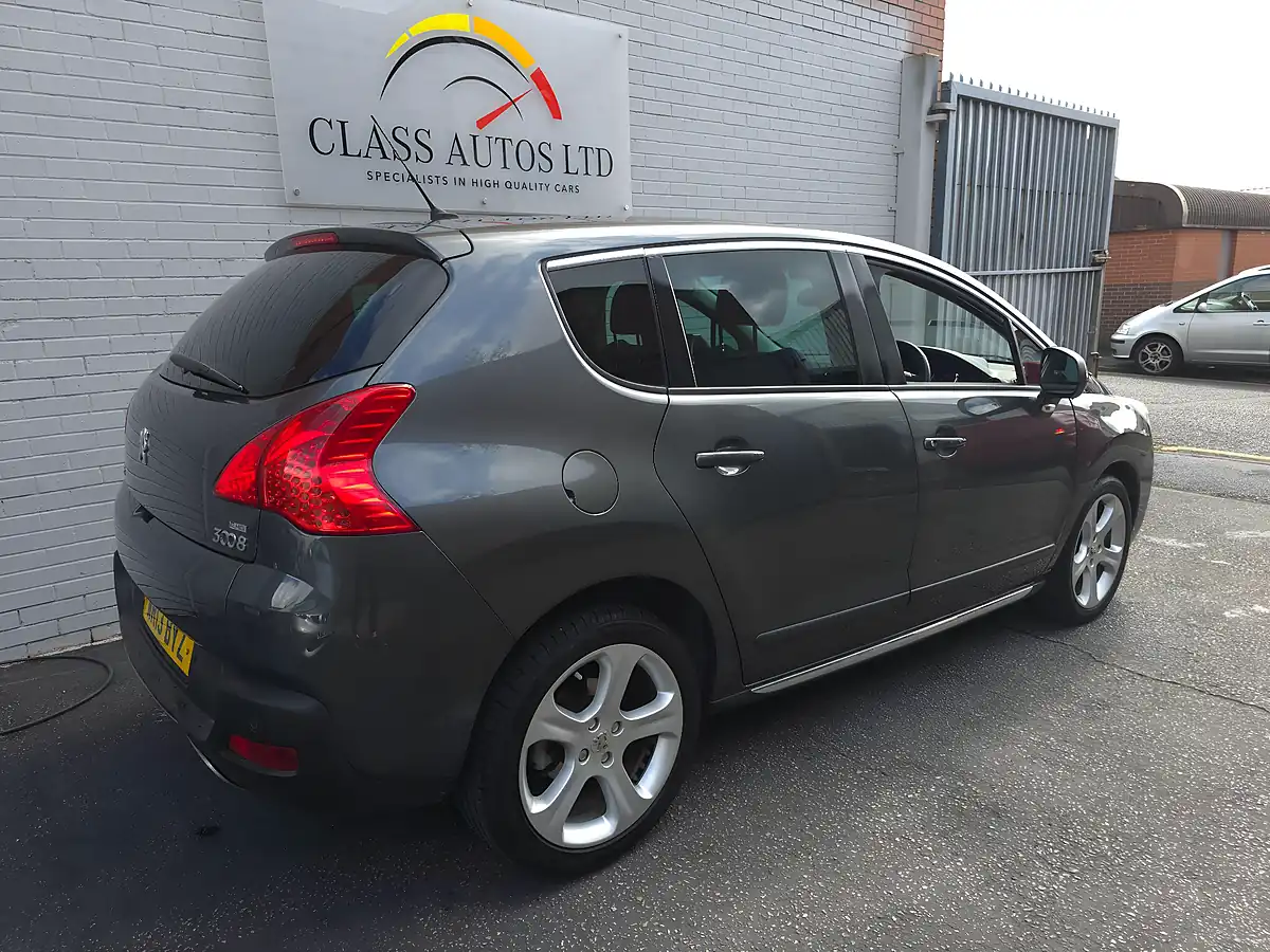 Used 2013 Peugeot 3008 Allure Egc Grey - Interior and Exterior details 16