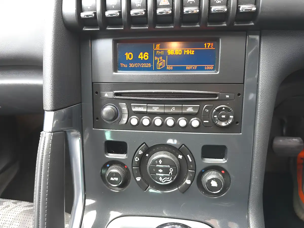 Used 2013 Peugeot 3008 Allure Egc Grey - Interior and Exterior details 18