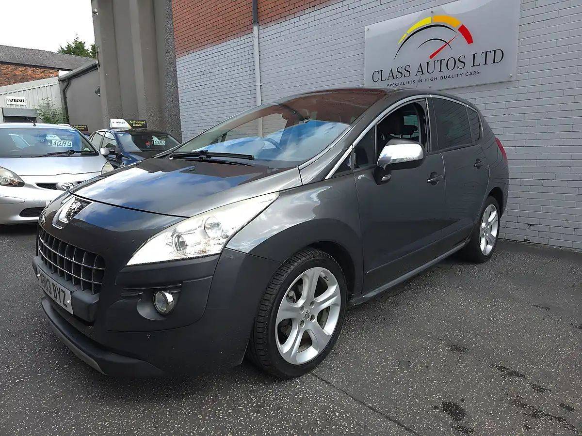 Used 2013 Peugeot 3008 Allure Egc Grey - Interior and Exterior details 4