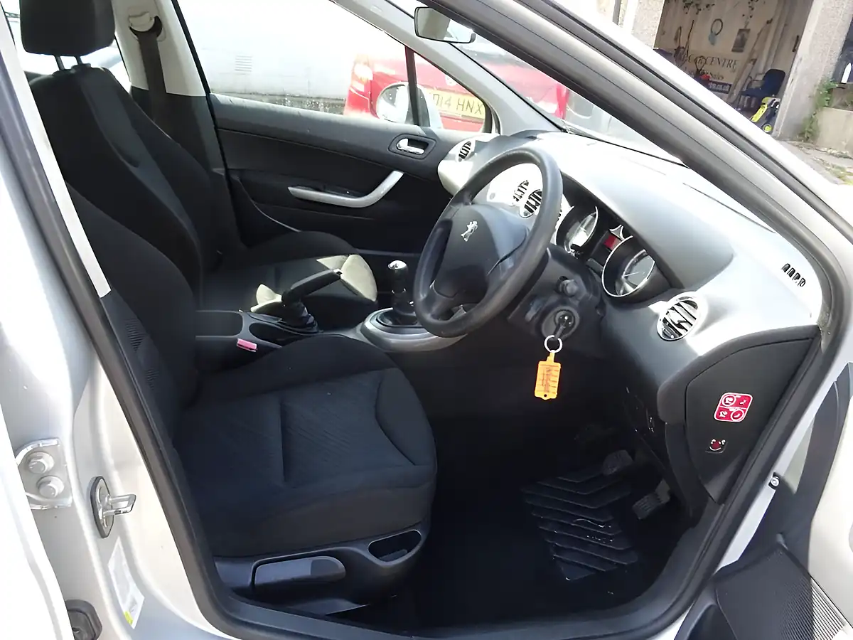 Used 2013 Peugeot 308 Access Silver - Interior and Exterior details 10