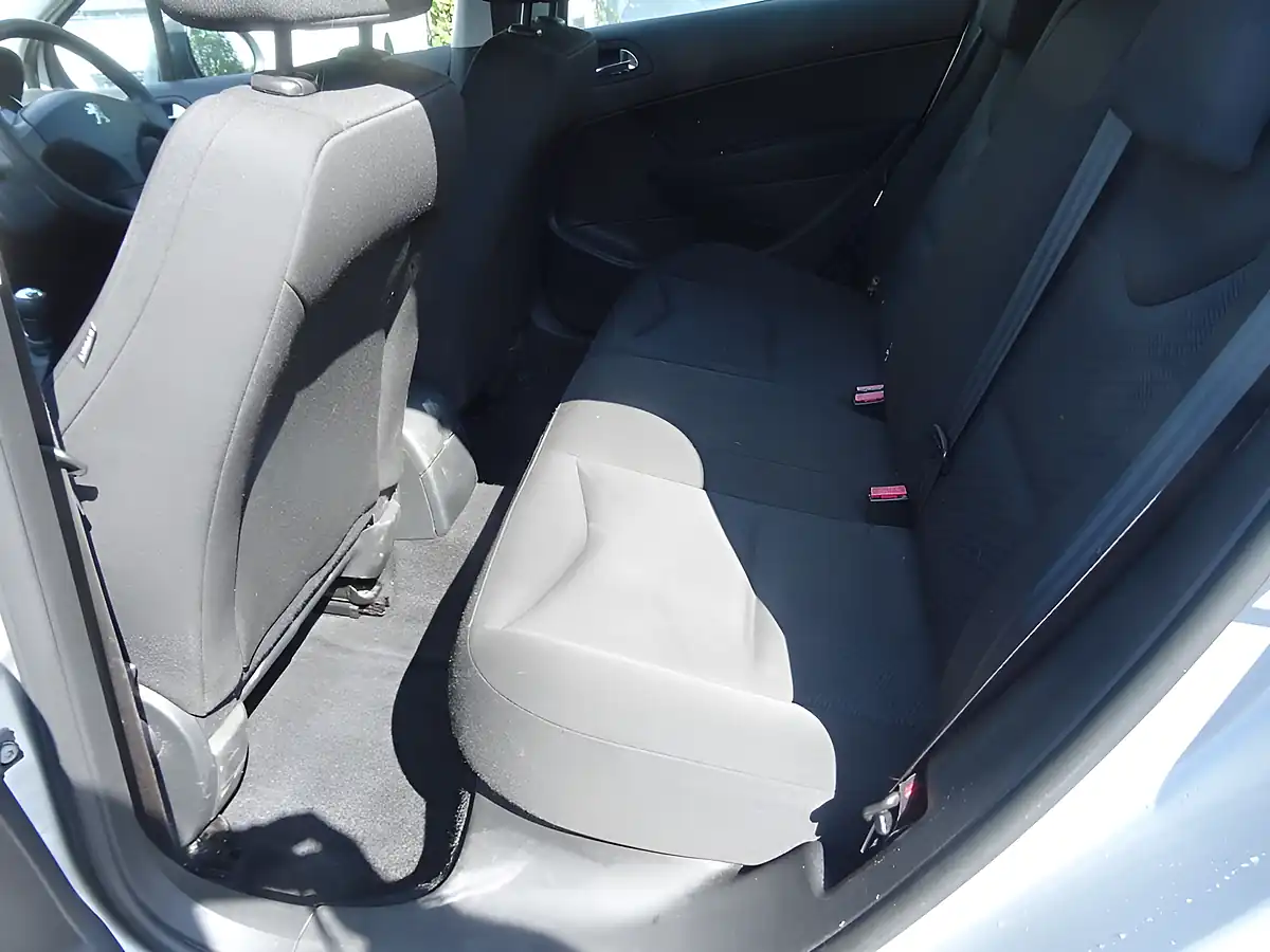 Used 2013 Peugeot 308 Access Silver - Interior and Exterior details 14