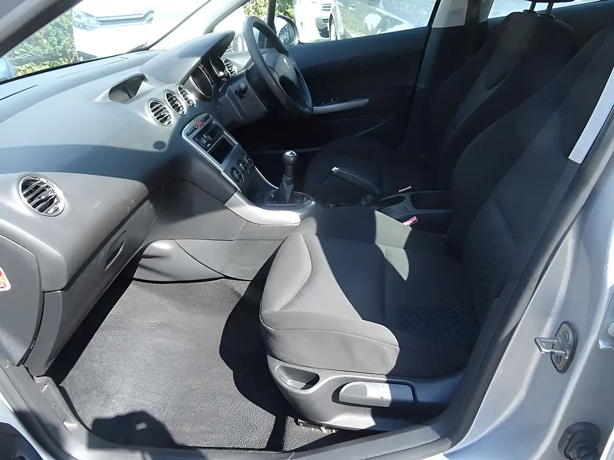 Used 2013 Peugeot 308 Access Silver - Interior and Exterior details 15