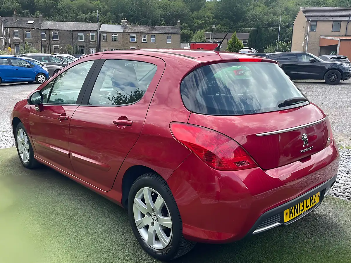 Used 2013 Peugeot 308 Active Red - Interior and Exterior details 12
