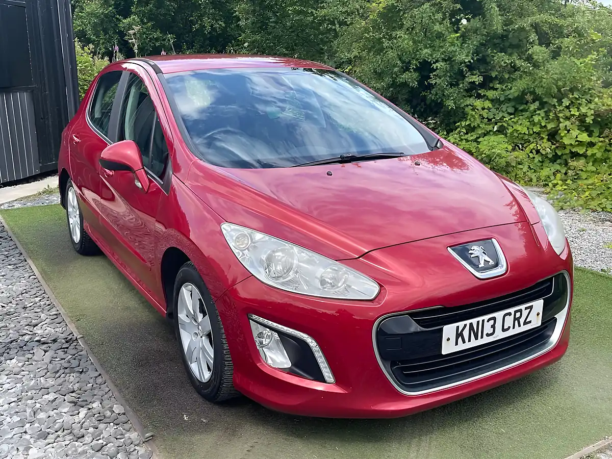 Used 2013 Peugeot 308 Active Red - Interior and Exterior details 16