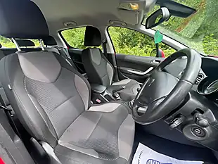 Used 2013 Peugeot 308 Active Red - Interior and Exterior details 8