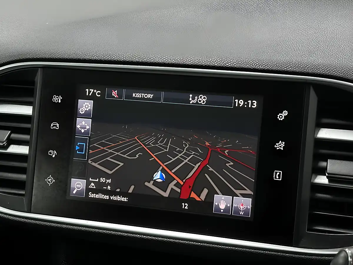 Used 2013 Peugeot 308 Allure White - Interior and Exterior details 16
