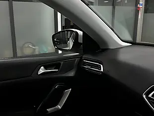 Used 2013 Peugeot 308 Allure White - Interior and Exterior details 17