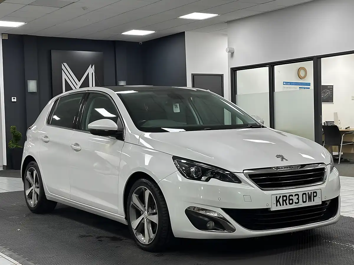 Used 2013 Peugeot 308 Allure White - Interior and Exterior details 3