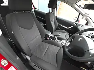 Used 2013 Peugeot 308 Sr Egc Red - Interior and Exterior details 14