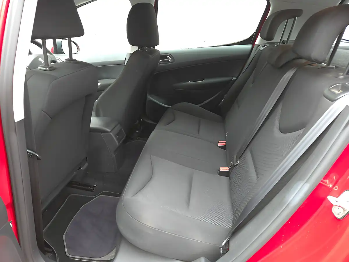 Used 2013 Peugeot 308 Sr Egc Red - Interior and Exterior details 15