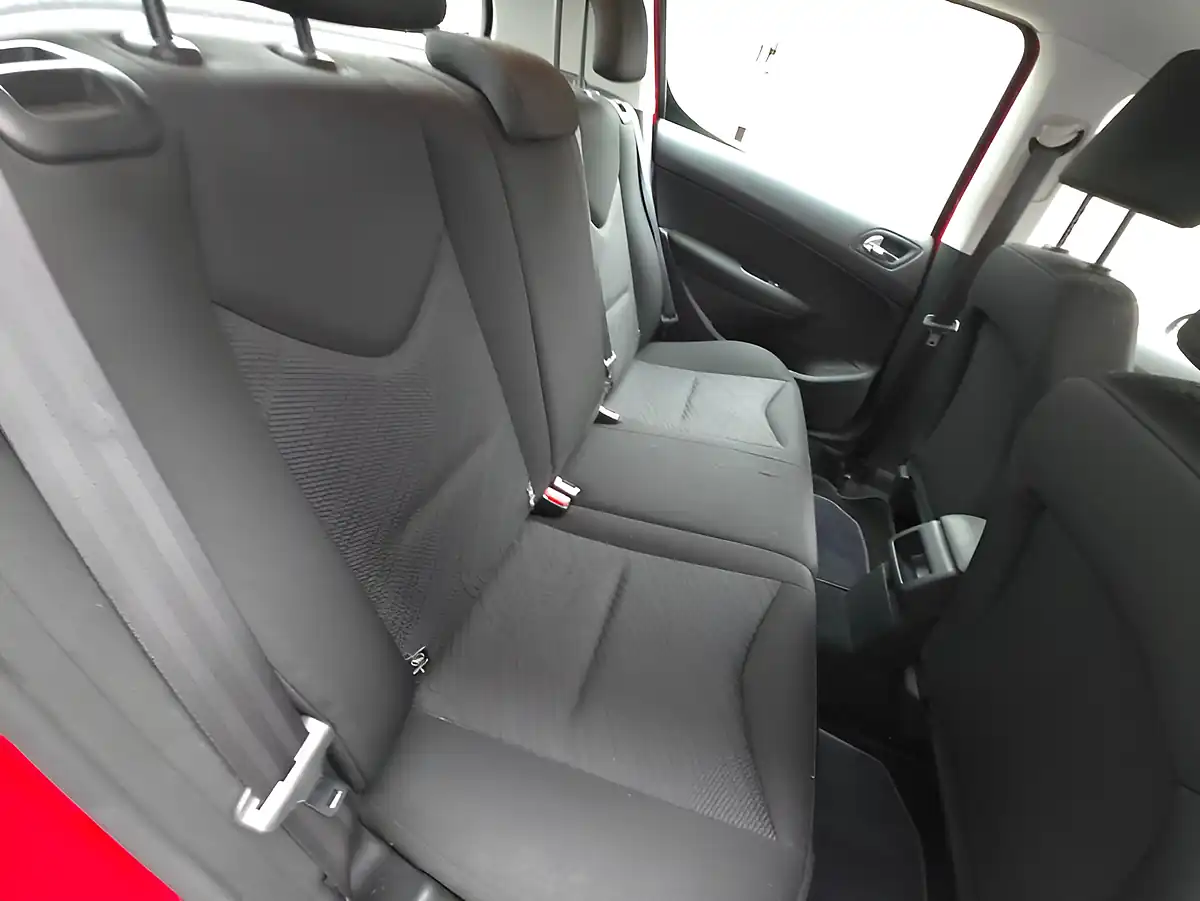 Used 2013 Peugeot 308 Sr Egc Red - Interior and Exterior details 16