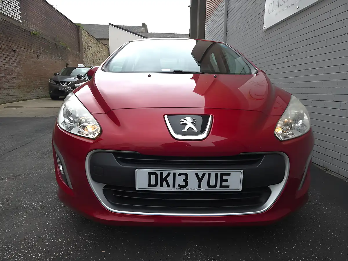 Used 2013 Peugeot 308 Sr Egc Red - Interior and Exterior details 2