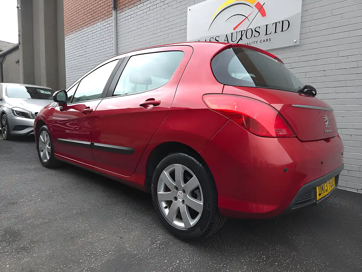 Used 2013 Peugeot 308 Sr Egc Red - Interior and Exterior details 4