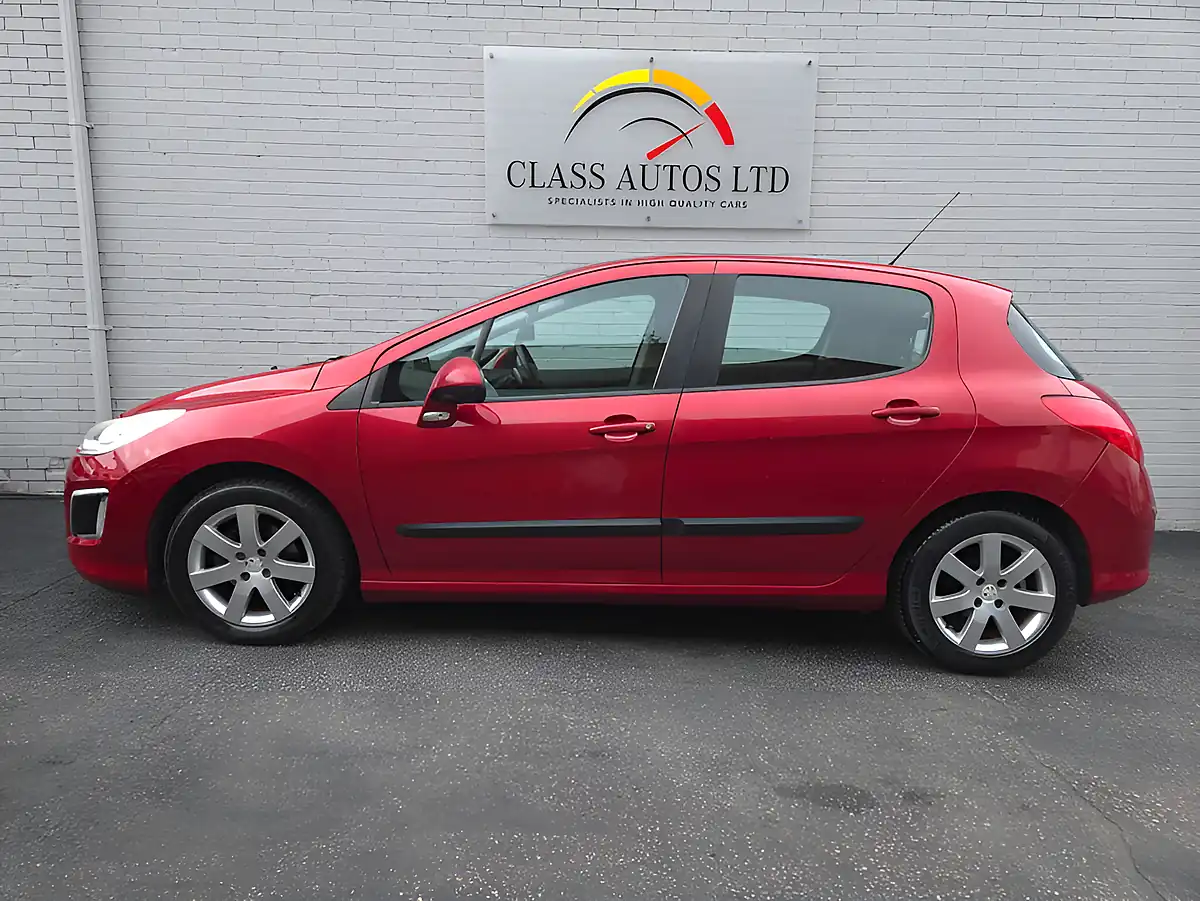 Used 2013 Peugeot 308 Sr Egc Red - Interior and Exterior details 6